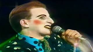 Cover art for Pasen y Vean + Ponte la Peluca