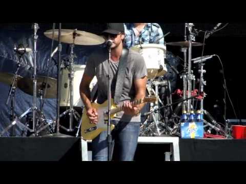 Luke Bryan - Country Thunder
