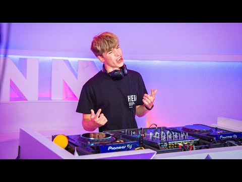 MNM START TO DJ HALVE FINALESET: VOLTRACK