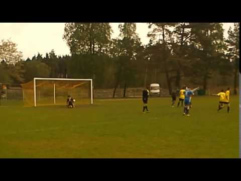 10.05.14 Juniorzy: Unia Korzybie vs. Jantar Ustka - Rzut karny (J.Wilhelm)