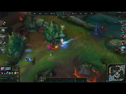 Soraka trolled and outplayed very agressive female katarina :*