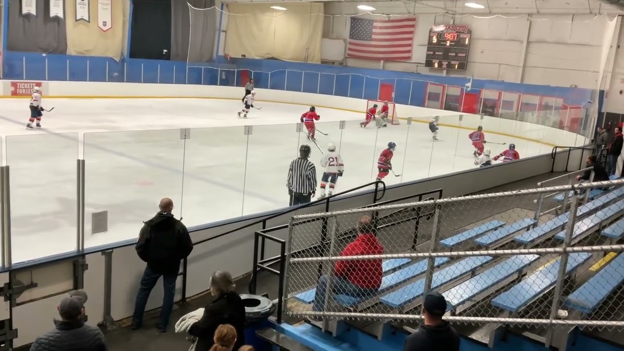 Game 29 Sioux Falls 6-1: Anthony scores assisted by Lionel and Ashton