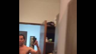 EXCLUSIVA!!!! PONCHO DENIGRIS BAÑANDOSE.....ENTERATE