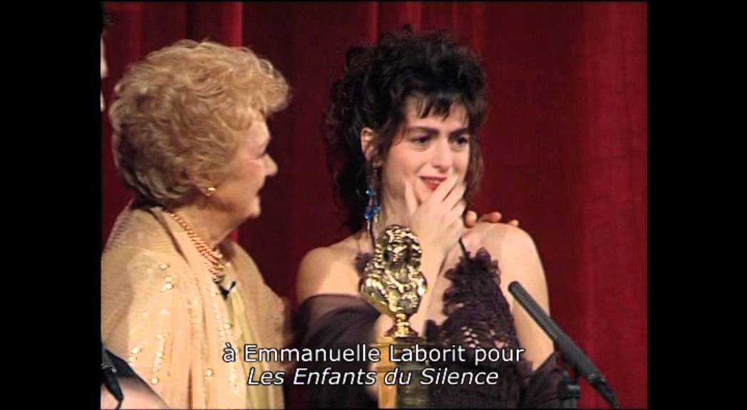 Miniature de la vidéo AVEC NOS YEUX . Emmanuelle Laborit et le combat des comédiens sourds d'IVT Bande Annonce. Juin 2013. du film Avec nos yeux