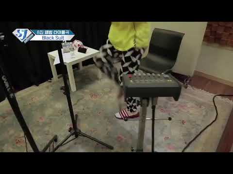 Kim Heechul recording Black Suit