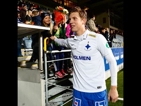 Alexander Fransson starts a song with Peking Fanz (IFK Norrköping  - IF Elfsborg, 29/5 - 2016)