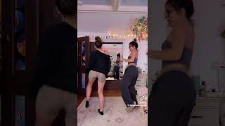 Twin ❤️‍🔥❤️‍🔥 #viralvideo #bikini #dance #beautiful #funny #challenge #video
