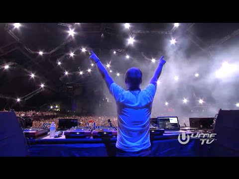 Armin van Buuren rocking Ultra Miami with the new Exploration Of Space (Third Contact Remix)