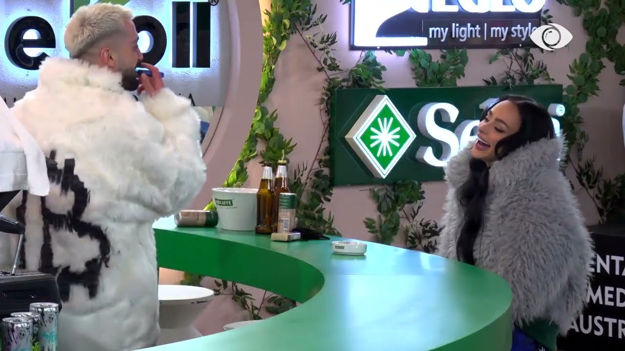 “Xumit disslike”/ Gjesti batuta pas Pandorës, Egli “shpërthen” në të qeshura: Vdes për ty, mbaroj…