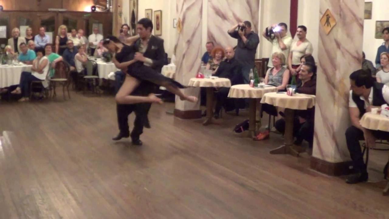 Video thumbnail for Pablo Martinez & Veronica Rue Tango "Quejas de Bandoneon" Anibal Troilo Jueves(08-12-16) 3/4