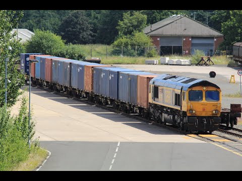 GBRF Class 66751 on the MOD train