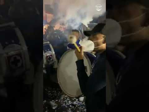 "Recibimiento â€¢ La Sangre Azul â€¢ Parte 1" Barra: La Sangre Azul • Club: Cruz Azul