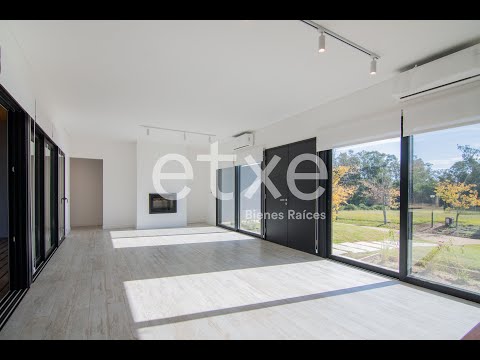 Video de YouTube - Casa Venta Cumbres de Carrasco Barrio Privado