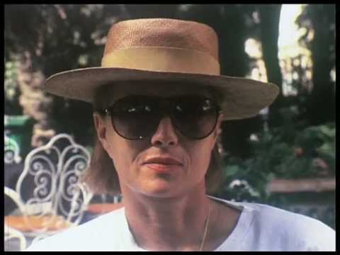 Stéphane Audran (1987) by Gérard Courant - Cinématon #926