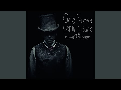 Videoclip de A Prayer For The Unborn (Live at Hollywood Forever Cemetery) — Gary Numan