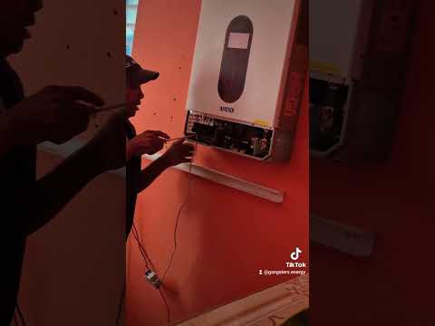 Viajamos 120 km hasta Manzanillo  Granma para instalar 32 kw en batería 12 kw en inversor