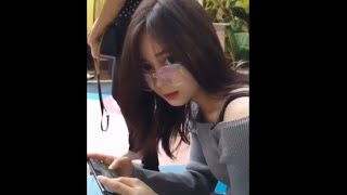 Download lagu Story' wa cewek cantik 😍 mp3 Download lagu Story' wa cewek cantik 😍 mp3