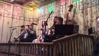 Shake ‘Em Up Jazz Band - Mele Kalikimaka (Hawaiian Christmas Song)