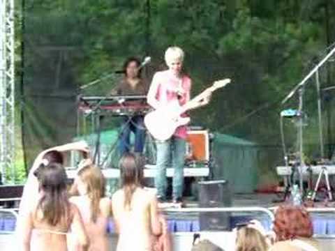 Aneta Langerova - Hledam, mirim, netusim... (Praha)