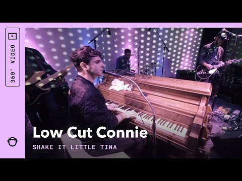 Low Cut Connie in 360 Video:  