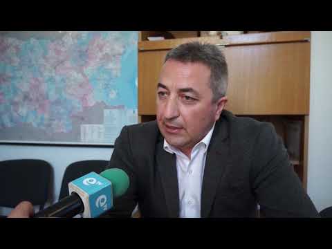 Пеещи фонтани по главната улица на Девин