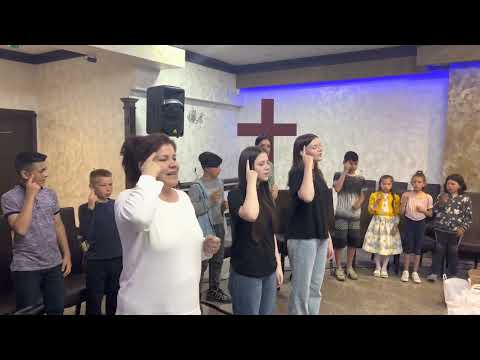 Copiii din Onesti, Poduri si Albele - Dumnezeu e mai inalt ca muntii