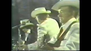 Lester Flatt and The Nashville Grass   Salty Dog Blues