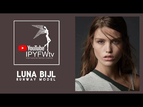 RUNWAY MODEL - LUNA BIJL