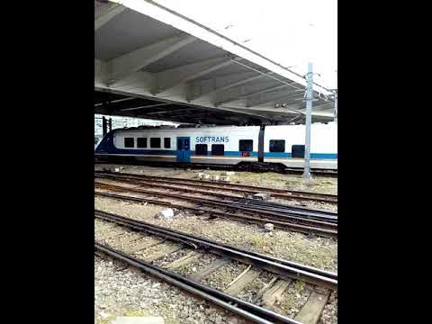 Trenuri intrand in Gara de Nord.