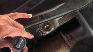 How to locate and remove the Crank position sensor on a Acura MDX 2007-13
