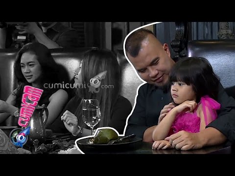 Dikelilingi Wanita Cantik, Dhani 'Dikawal' Safeea - Cumicam 01 Februari 2016