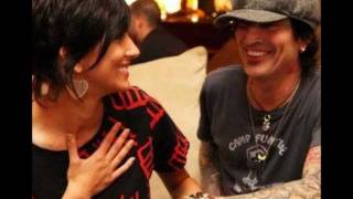Tommy Lee and Sofia Toufa - Home sweet home