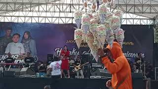 Download lagu GELANDANGAN - EVA KHOLIQ || MAHESA MUSIK LIVE TANJUNG KERAJAN - KEDAMEAN GERSIK | DHEHAN PROAUDIO mp3