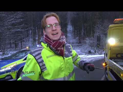 Glatteis: Unterwegs mit dem Abschlepper in Bielefeld