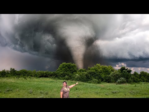 Very Strong Rare EF-4 TORNADO!! Close Range Full Chase footage in Ashby Minnesota