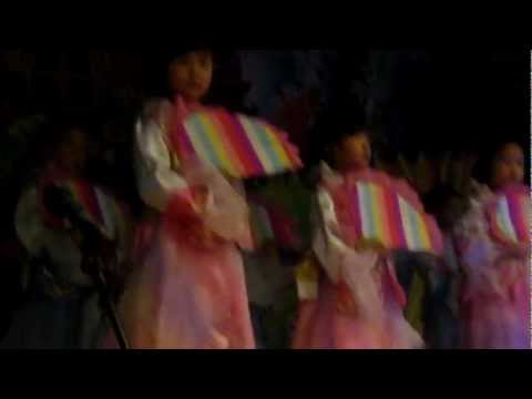 Hanbok Dance.MOV
