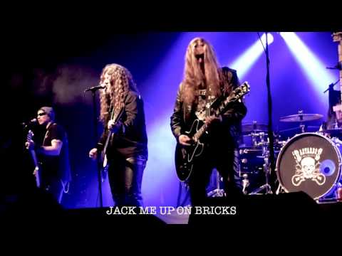 Los Bastardos Finlandeses - Up On Bricks