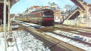 preview picture of video 'BB67318 gare Abbeville'