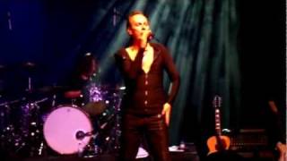 Peter Murphy performing Memory Go, Live at Lisboa Coliseum 2OUT2011
