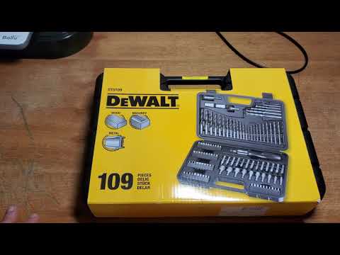 Набор инструментов DeWALT, 109 предметов (DT0109) Набор инструментов DeWALT, 109 предметов (DT0109)
