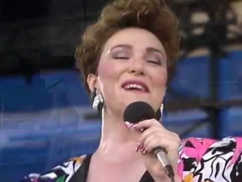 Montgomery Plant and Stritch - Wave - 8/13/1988 - Newport Jazz Festival (Official)