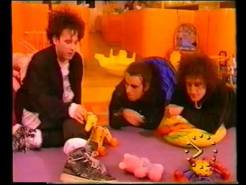 The Cure, Robert Smith on Queen Elisabeth ship '92 interview children room
