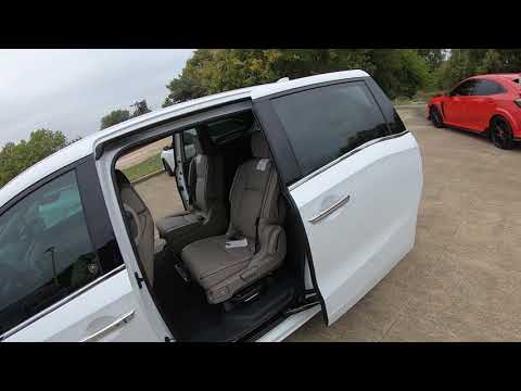 Honda Odyssey Tutorials - How To Use Magic Slide Second Row Seats