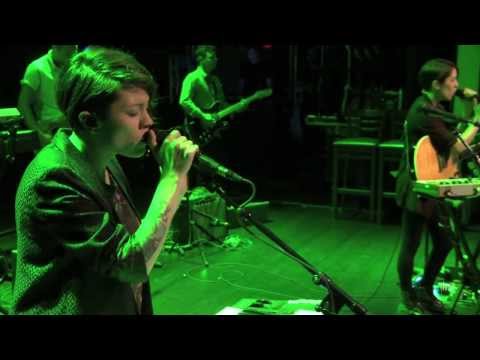 Tegan and Sara - "Goodbye, Goodbye" (eTown webisode #493)
