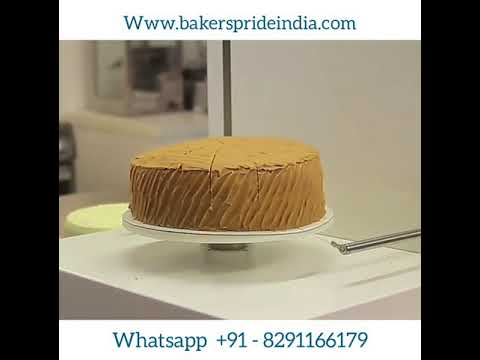 Cake cutting machine