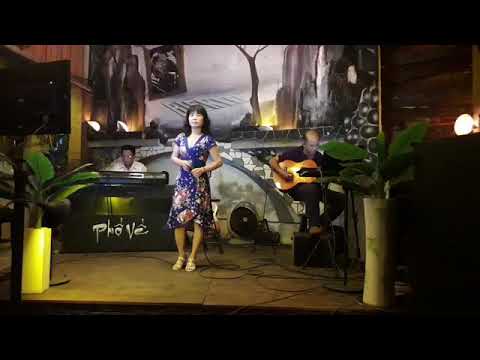 Thể hiện bởi Hoài Mỹ
