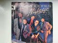 Commodores - I keep running + Lyrics