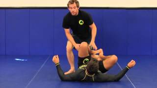 Jeff Glover Jiu-Jitsu | Floating guard pass| www.JiuJitsuPedia.com