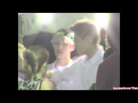 130810 KRIS acting like a BOYFRIEND TOWARDS AMBER!SO SWEET!