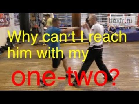 Boxing: why can't I reach him with my one-two?